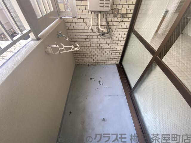 21/30 バルコニー