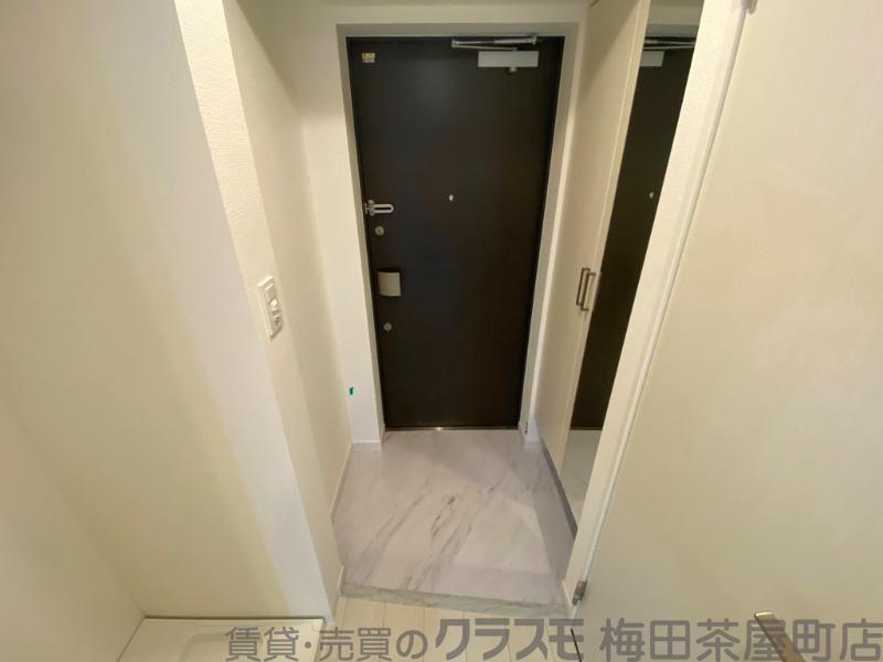 14/30 玄関
