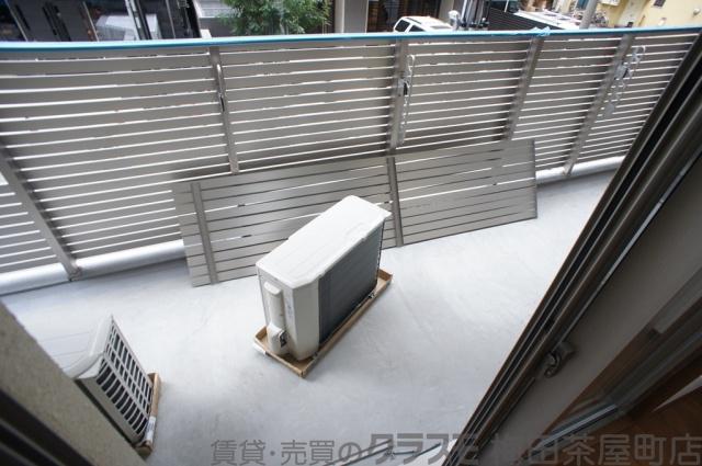 21/30 バルコニー
