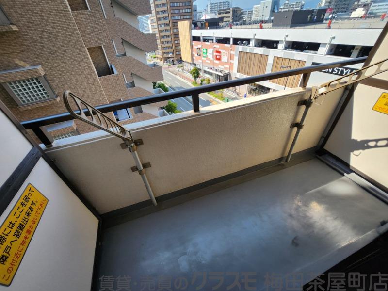 23/30 バルコニー