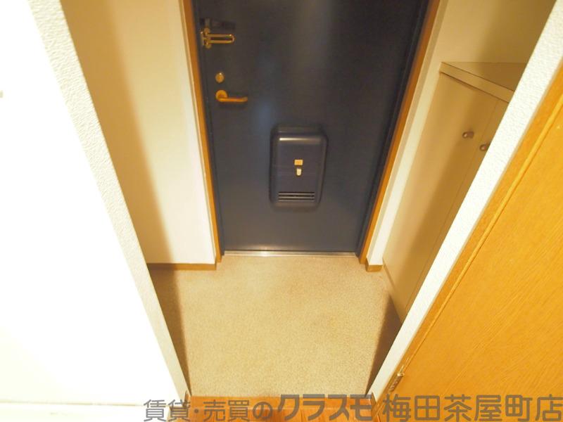 16/30 玄関