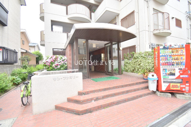 29/30 エントランス