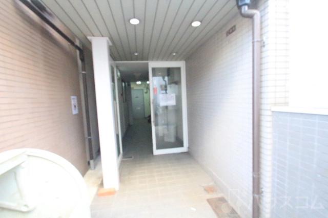 25/30 エントランス