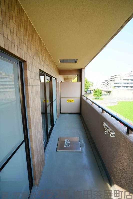 19/30 バルコニー