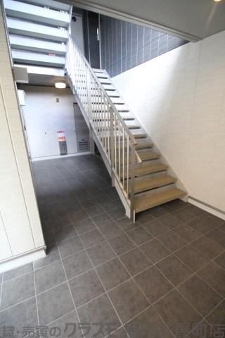 25/30 エントランス