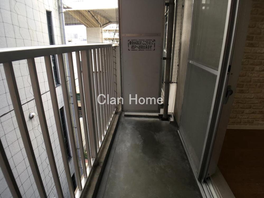 23/30 バルコニー