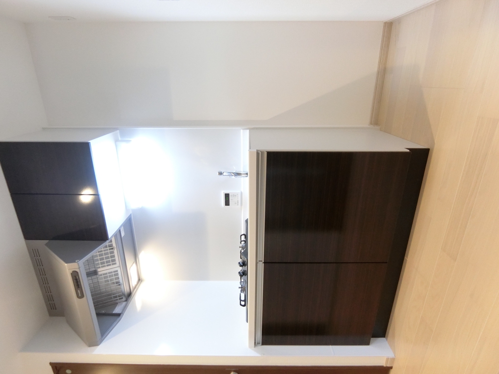 27/30 エントランス