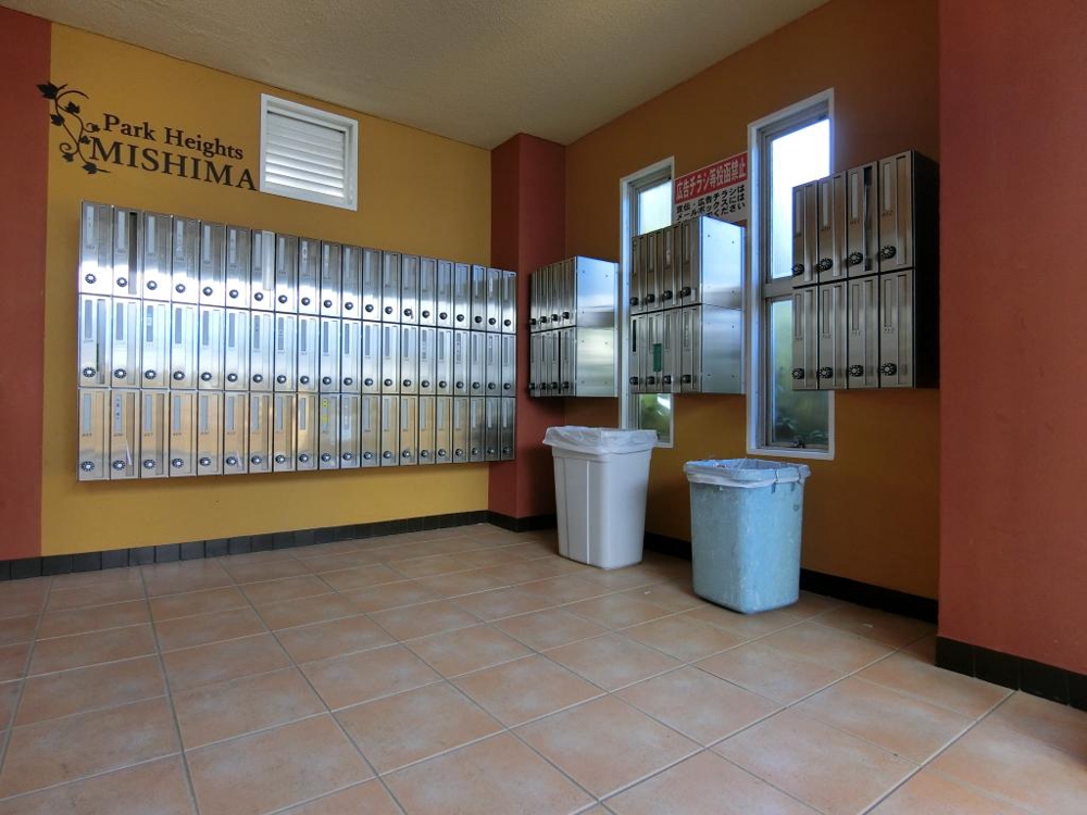 26/30 エントランス