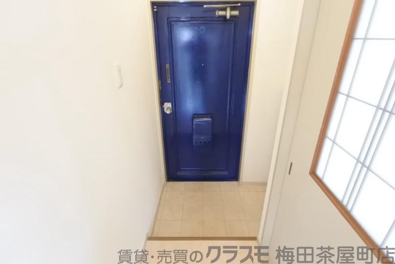 16/30 玄関