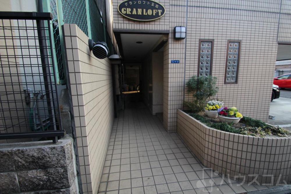 26/30 エントランス