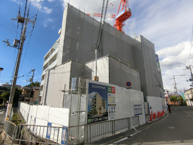 27/30 エントランス