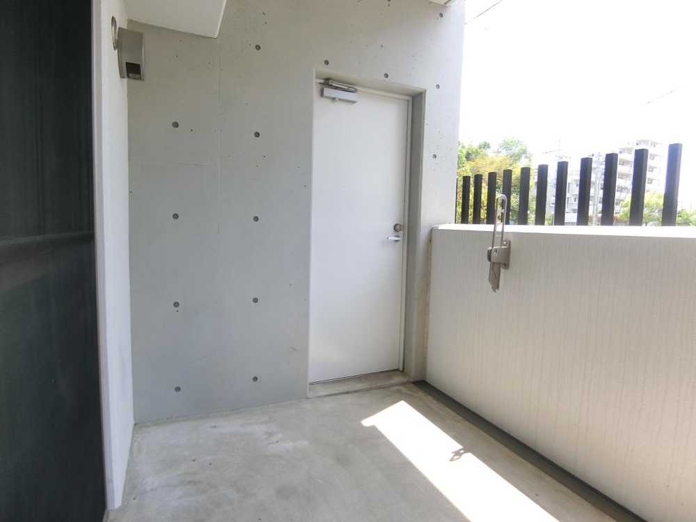 21/30 バルコニー