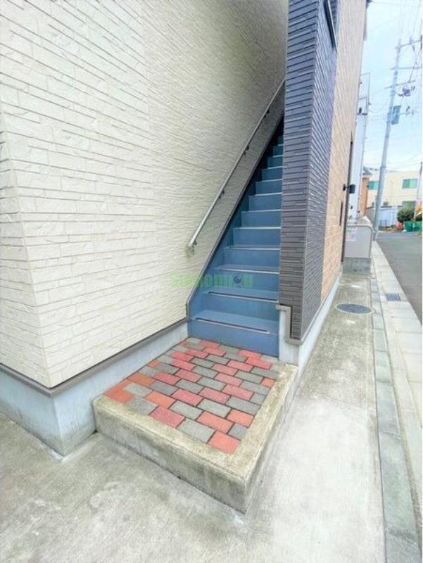 17/22 エントランス