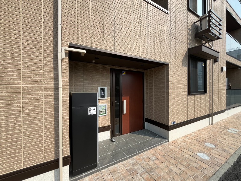 15/22 エントランス