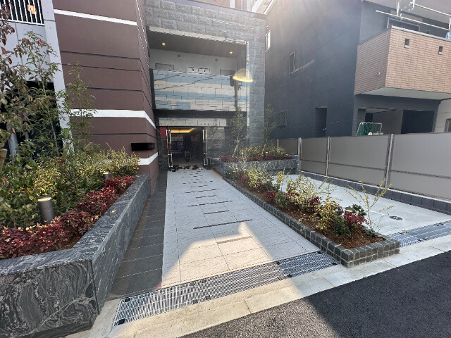 29/30 エントランス