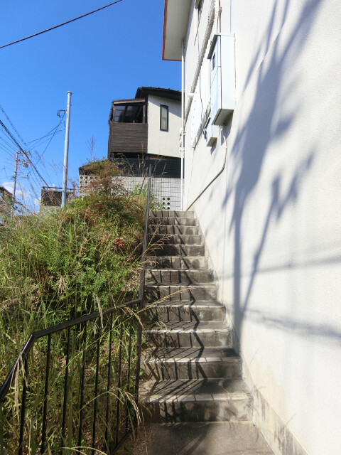 27/30 エントランス