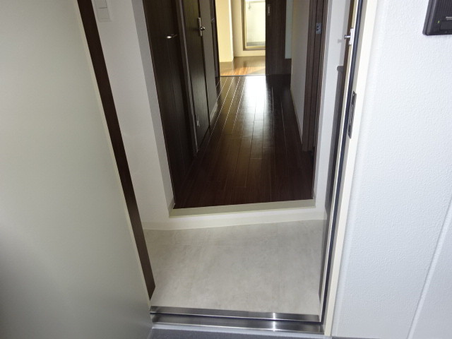13/30 玄関