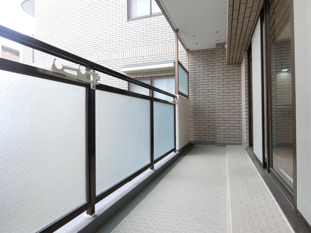 20/30 バルコニー