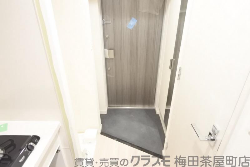 16/30 玄関