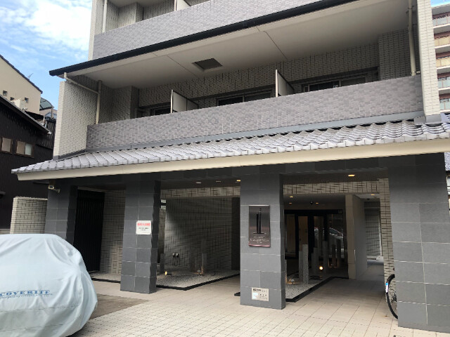 2/4 エントランス