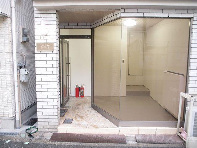 28/30 エントランス