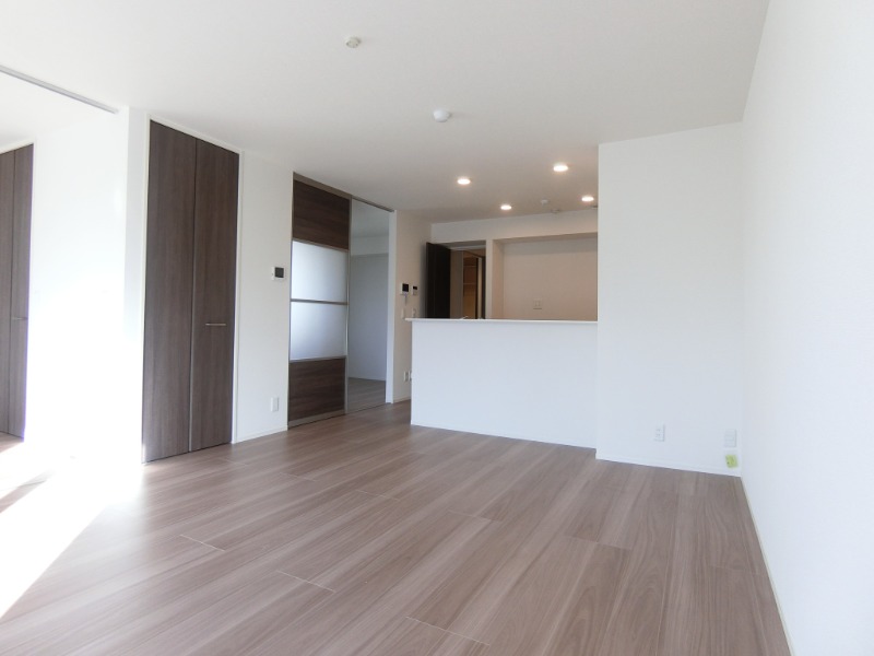 26/30 エントランス