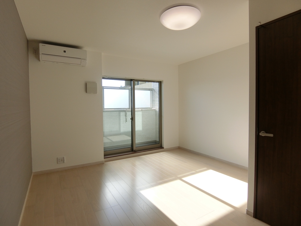 26/30 エントランス