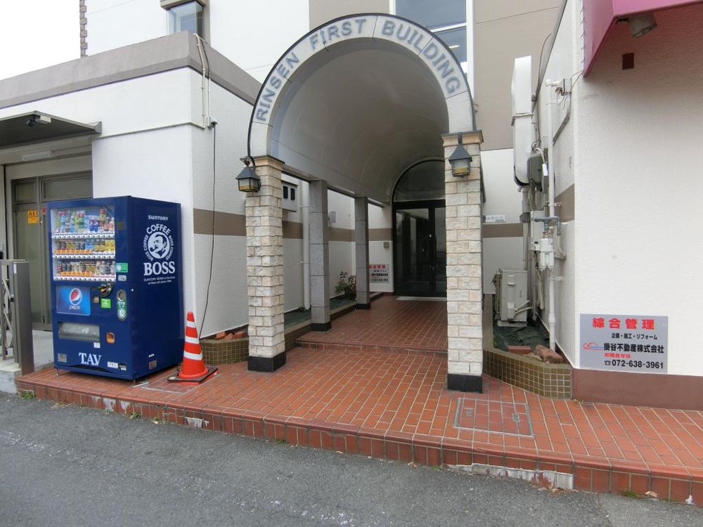 26/30 エントランス