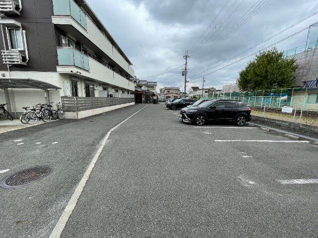 18/19 駐車場