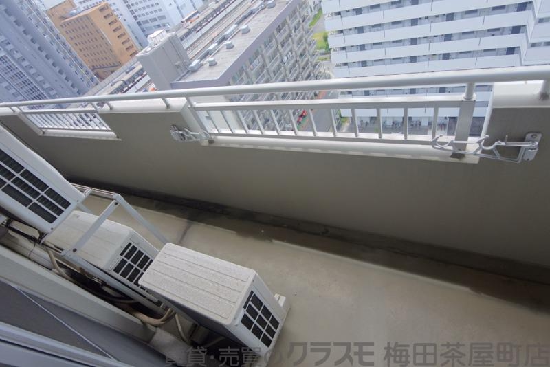 23/30 バルコニー