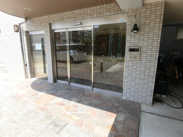 3/7 エントランス