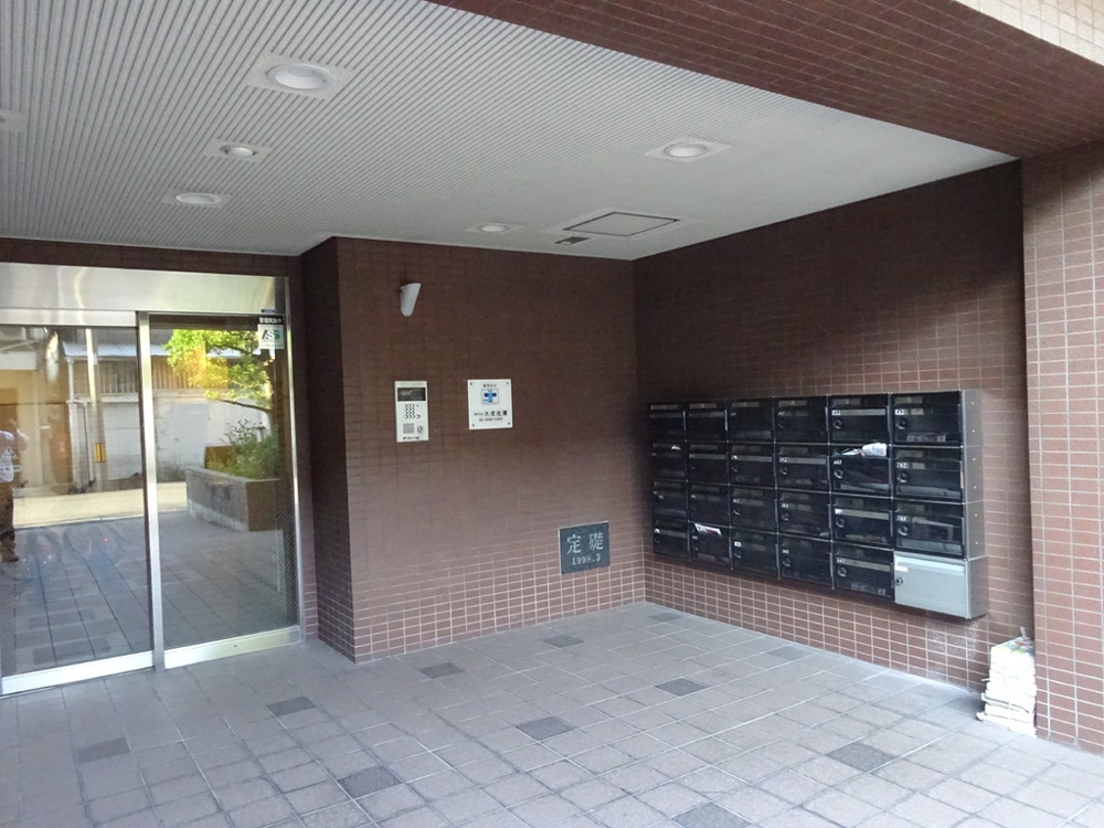 25/30 エントランス