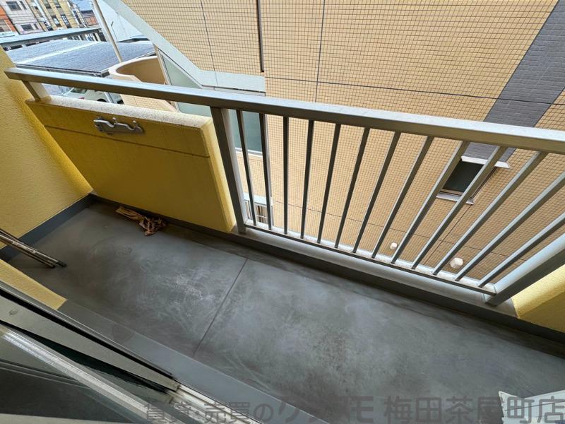 21/30 バルコニー