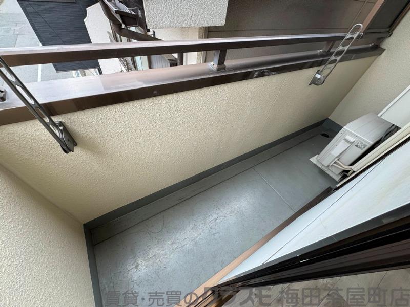 21/30 バルコニー