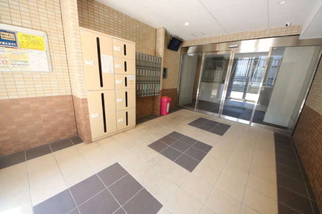 26/30 エントランス