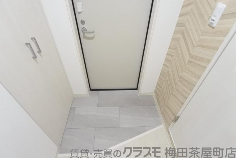 19/30 玄関