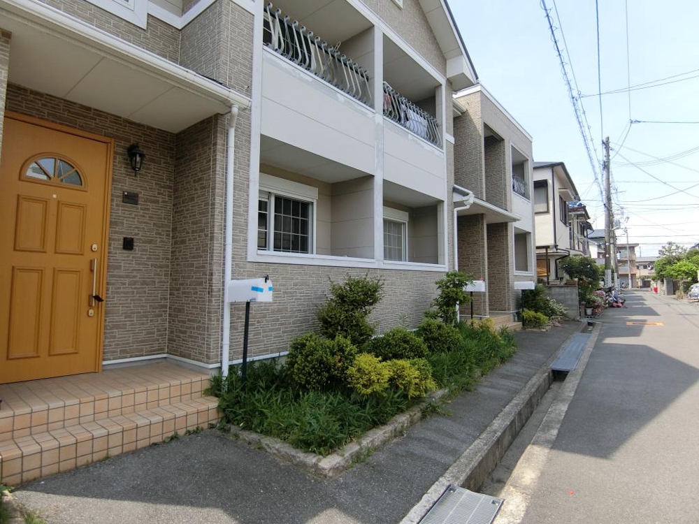 25/30 エントランス