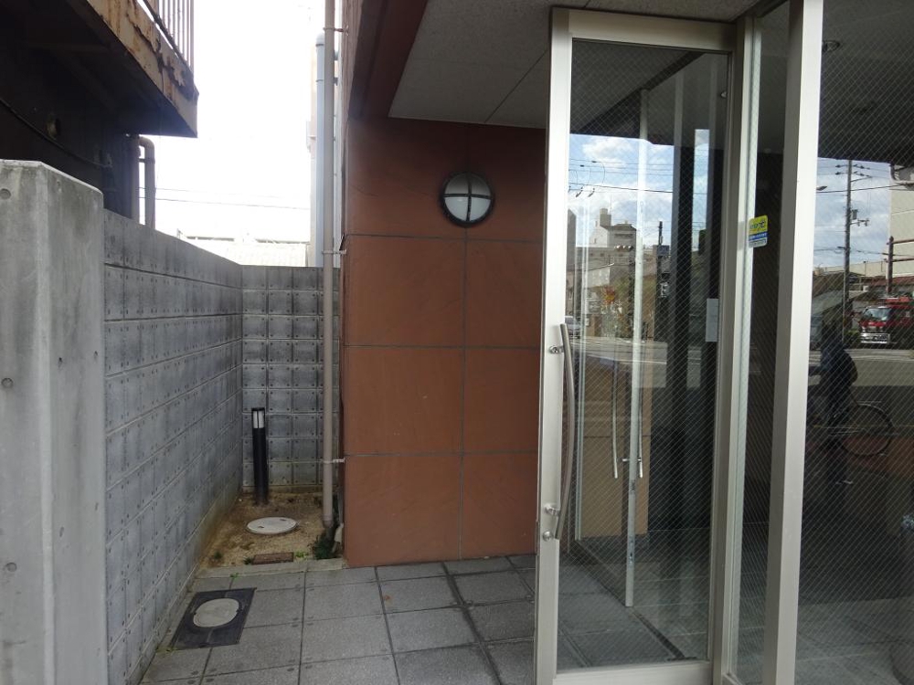 29/30 エントランス