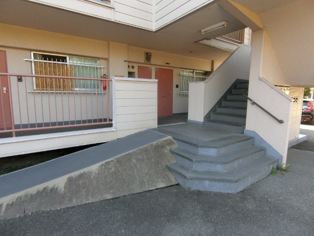 3/7 エントランス