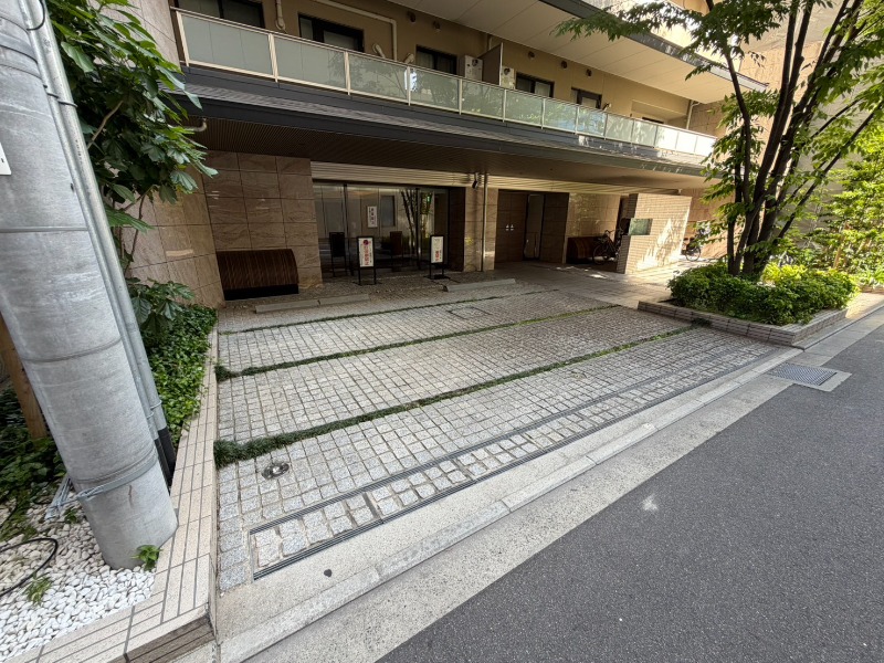 2/3 エントランス