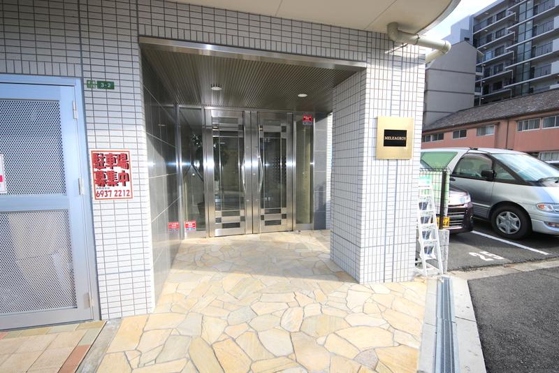 2/4 エントランス