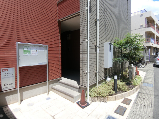 25/30 エントランス