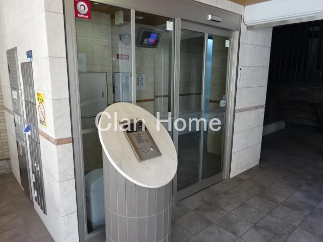 25/30 エントランス