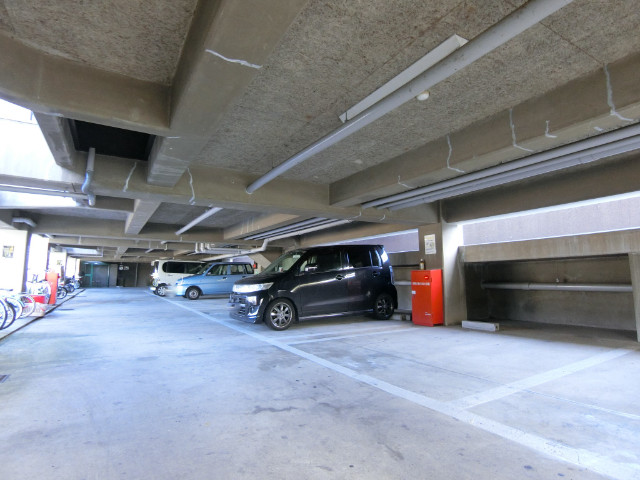23/25 駐車場