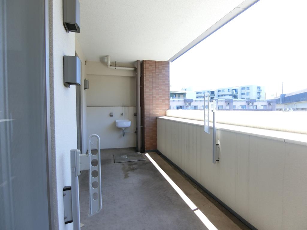 21/30 バルコニー