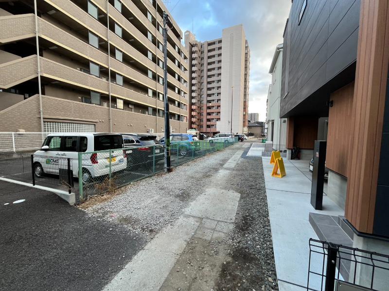 20/27 エントランス