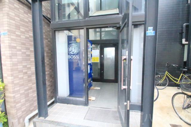 2/5 エントランス