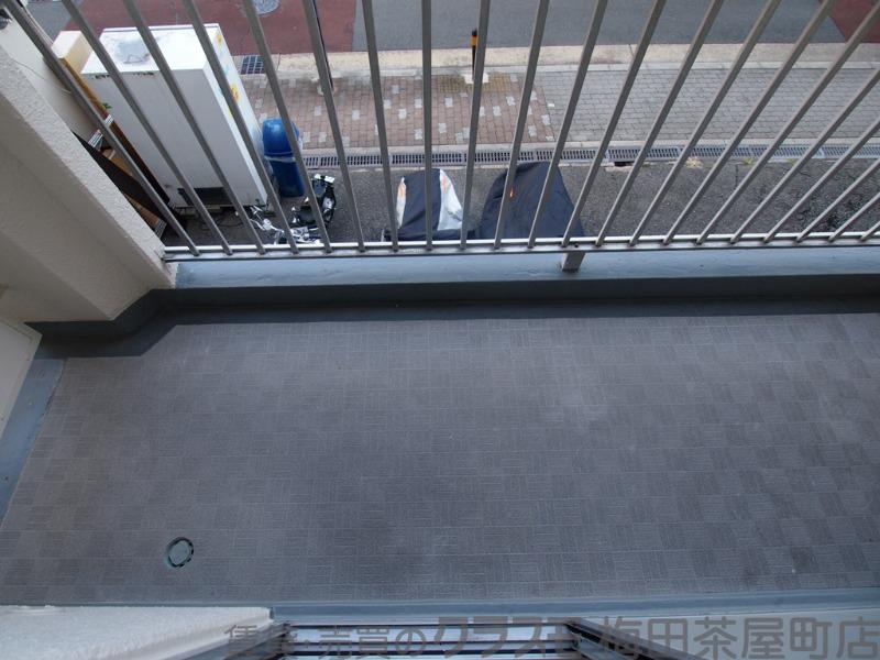 23/30 バルコニー