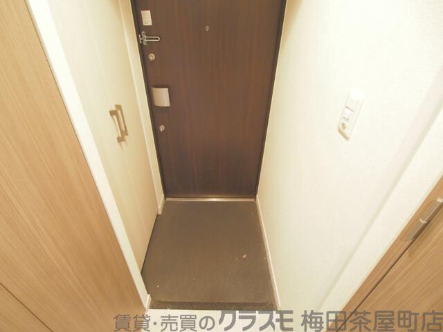 14/30 玄関