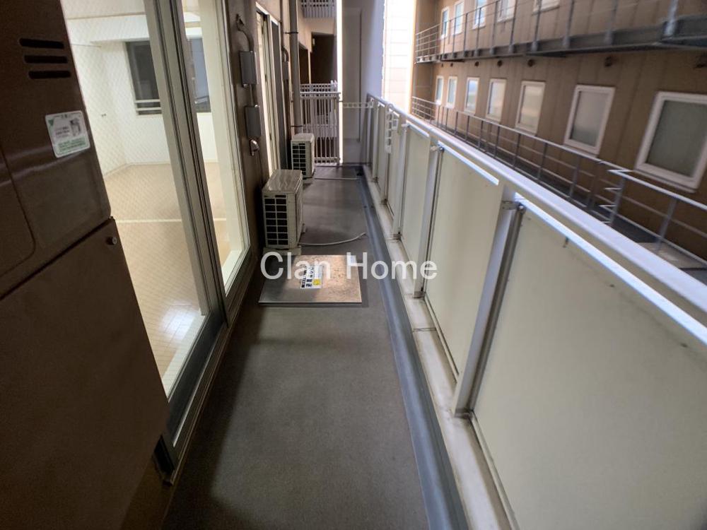 21/30 バルコニー